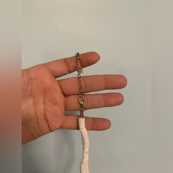 3 Puka necklaces - Picture 8 of 9